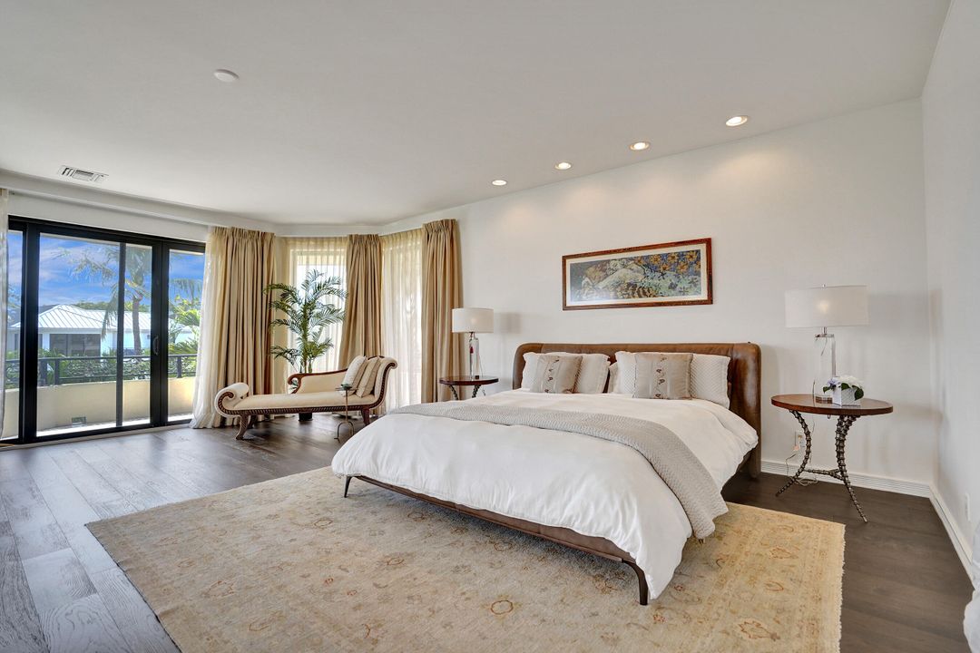 Active With Contract: $3,999,000 (4 beds, 4 baths, 4850 Square Feet)