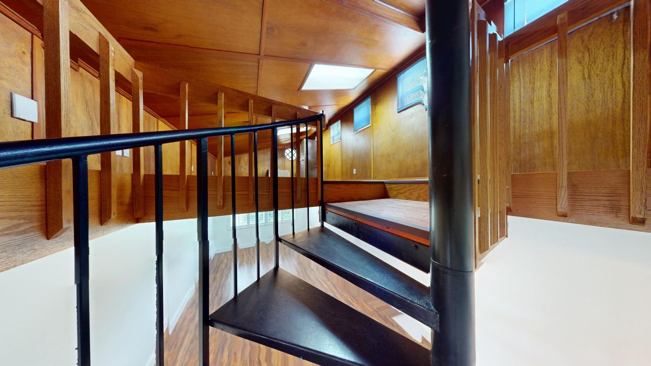 For Rent: $4,800 (3 beds, 3 baths, 1911 Square Feet)