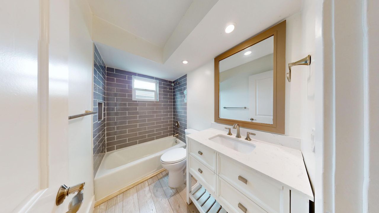 For Rent: $4,800 (3 beds, 3 baths, 1911 Square Feet)