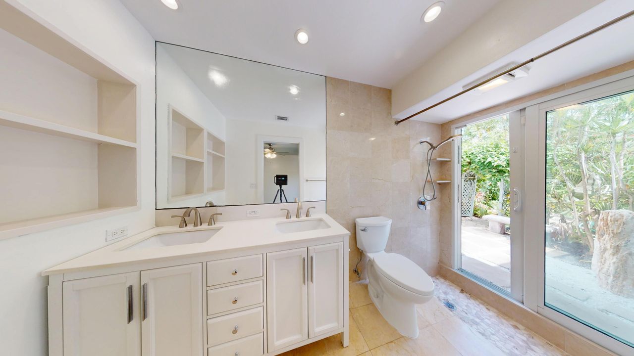 For Rent: $4,800 (3 beds, 3 baths, 1911 Square Feet)