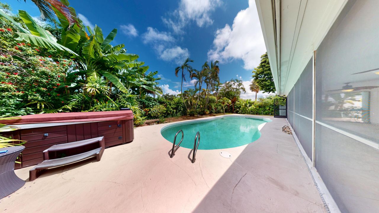 For Rent: $4,800 (3 beds, 3 baths, 1911 Square Feet)