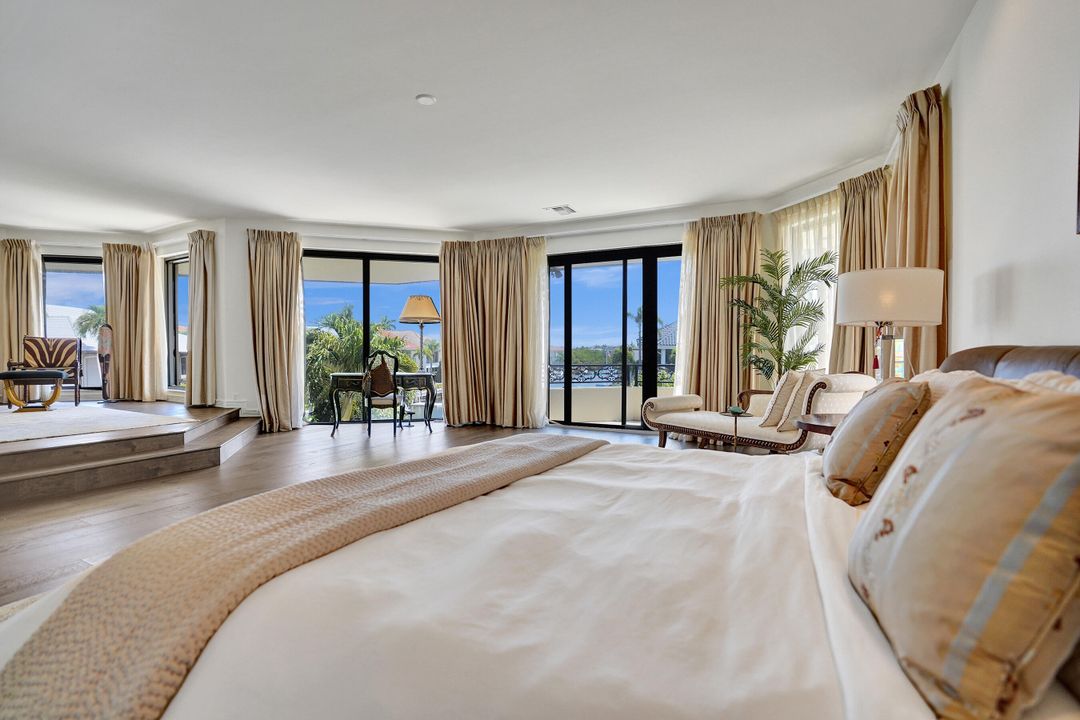 Active With Contract: $3,999,000 (4 beds, 4 baths, 4850 Square Feet)