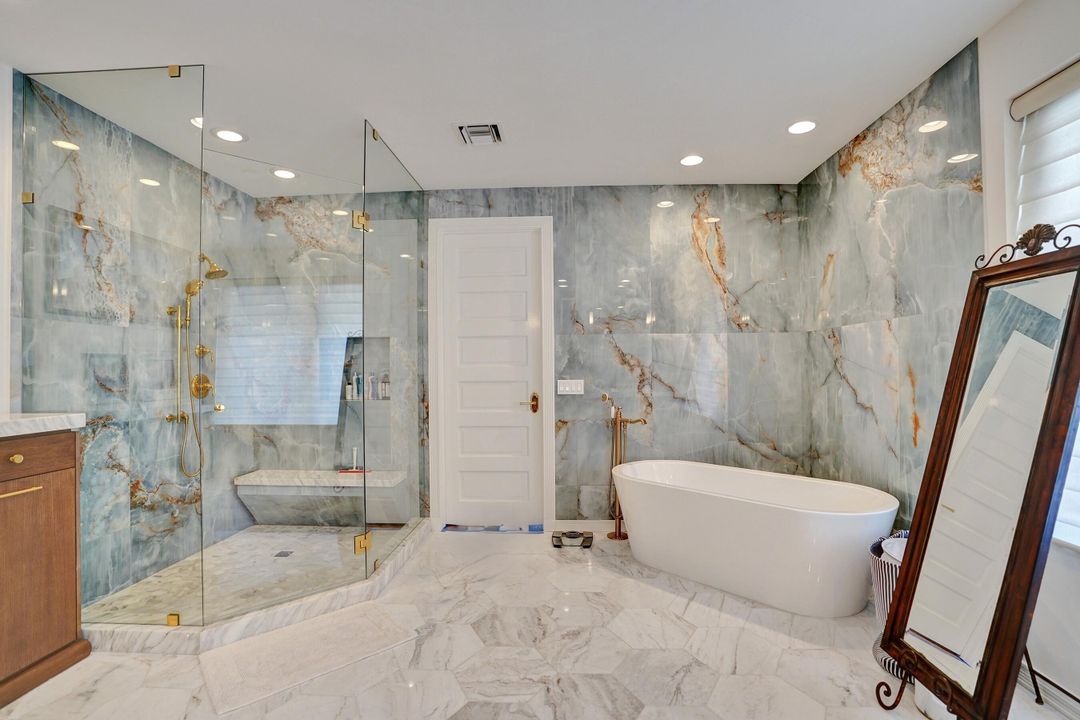 Active With Contract: $3,999,000 (4 beds, 4 baths, 4850 Square Feet)