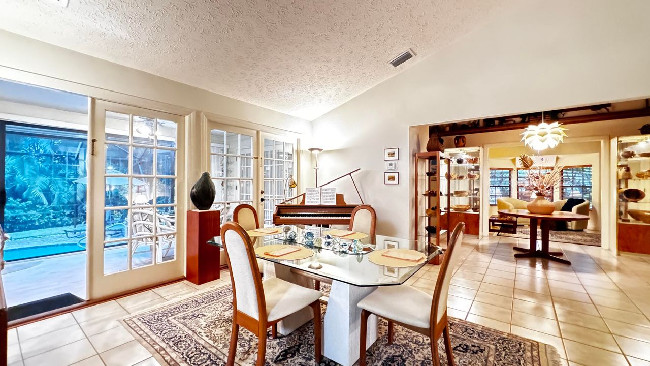 待售: $899,900 (3 贝兹, 2 浴室, 2103 平方英尺)