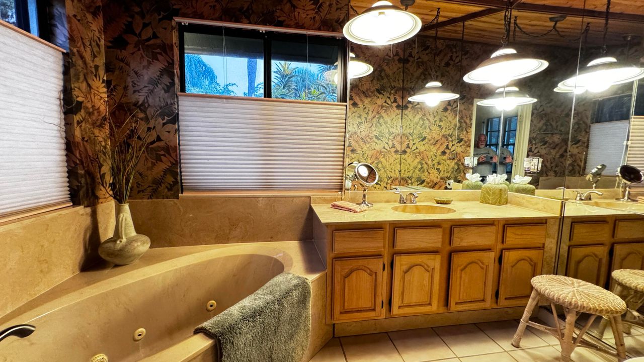 待售: $899,900 (3 贝兹, 2 浴室, 2103 平方英尺)