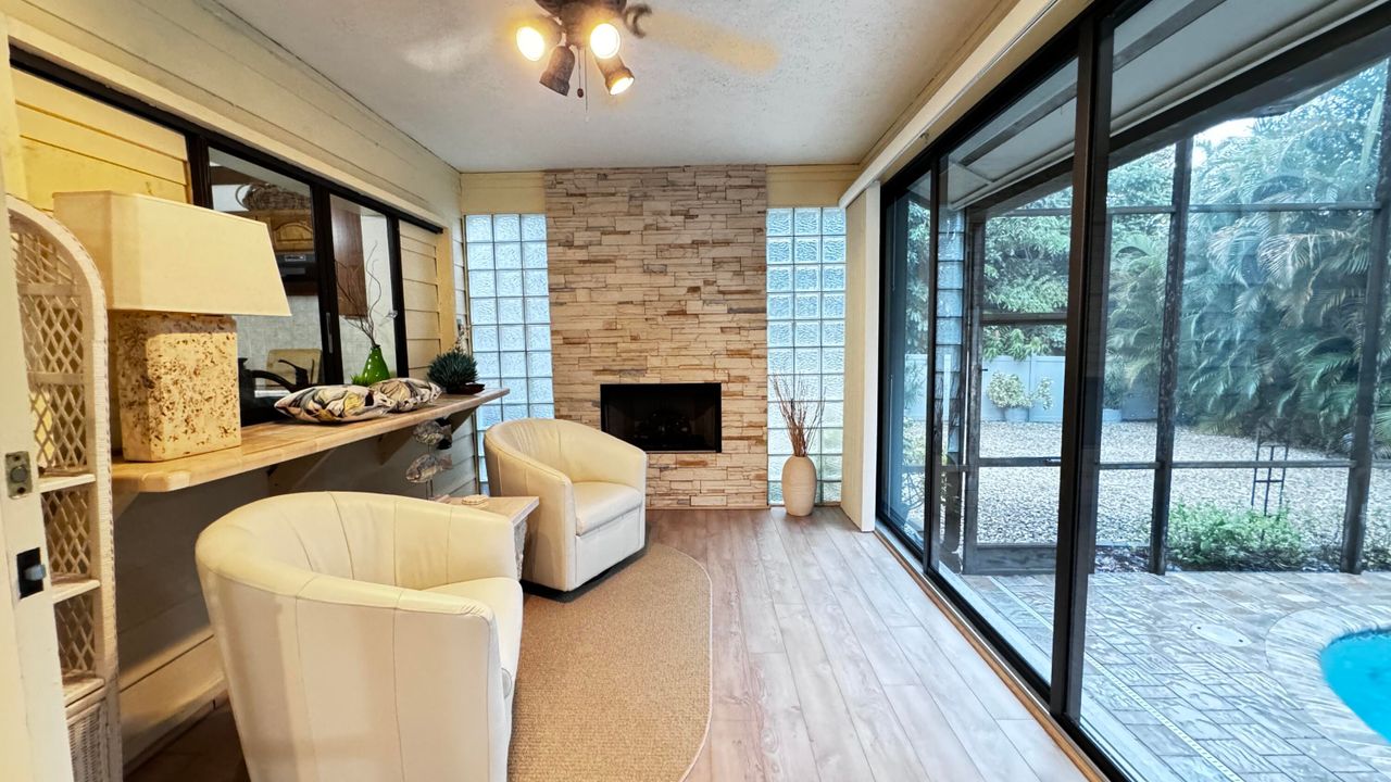 待售: $899,900 (3 贝兹, 2 浴室, 2103 平方英尺)