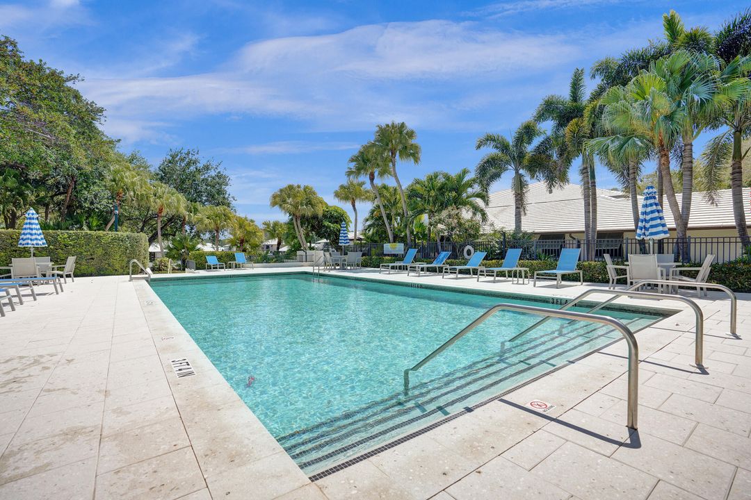 Active With Contract: $3,999,000 (4 beds, 4 baths, 4850 Square Feet)