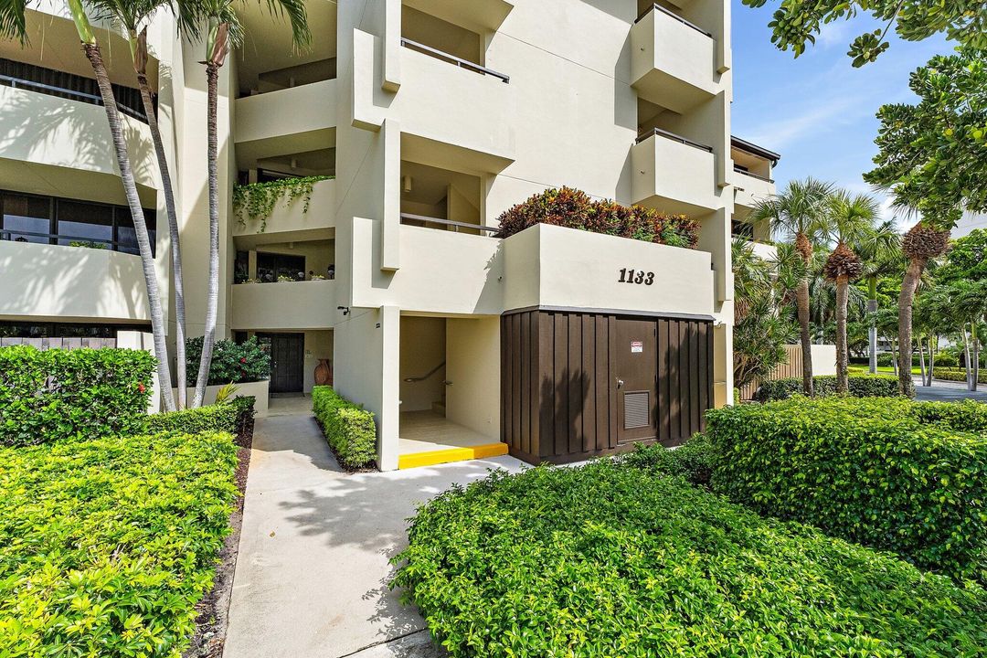 Activo con contrato: $1,250,000 (3 camas, 3 baños, 2772 Pies cuadrados)