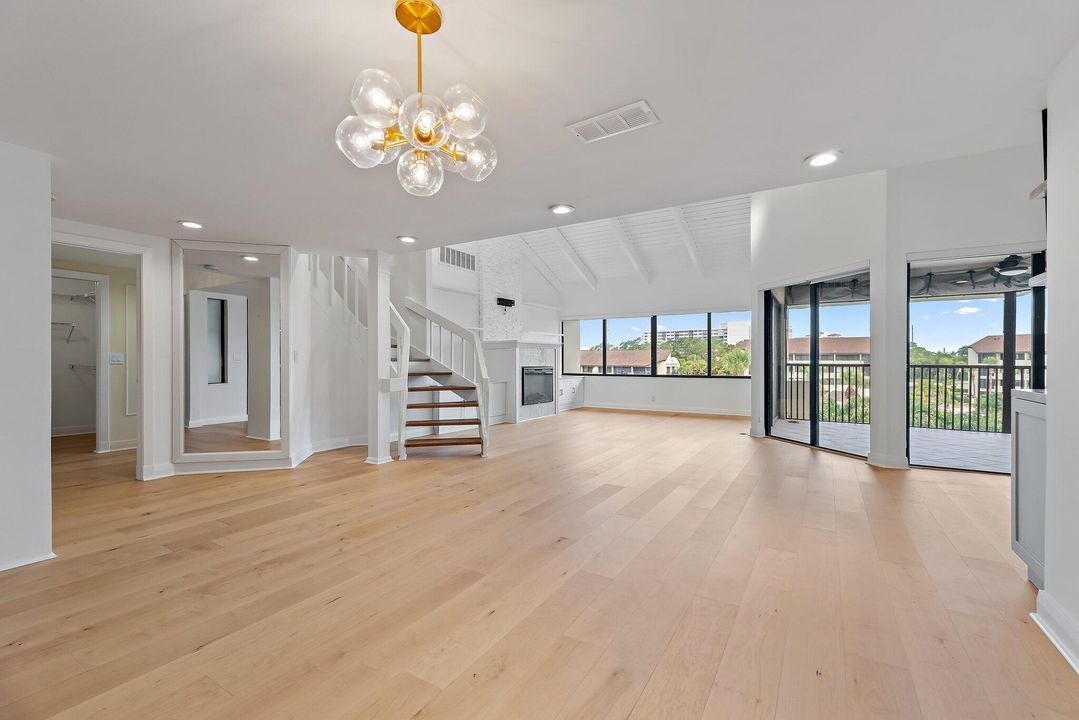 Activo con contrato: $1,250,000 (3 camas, 3 baños, 2772 Pies cuadrados)