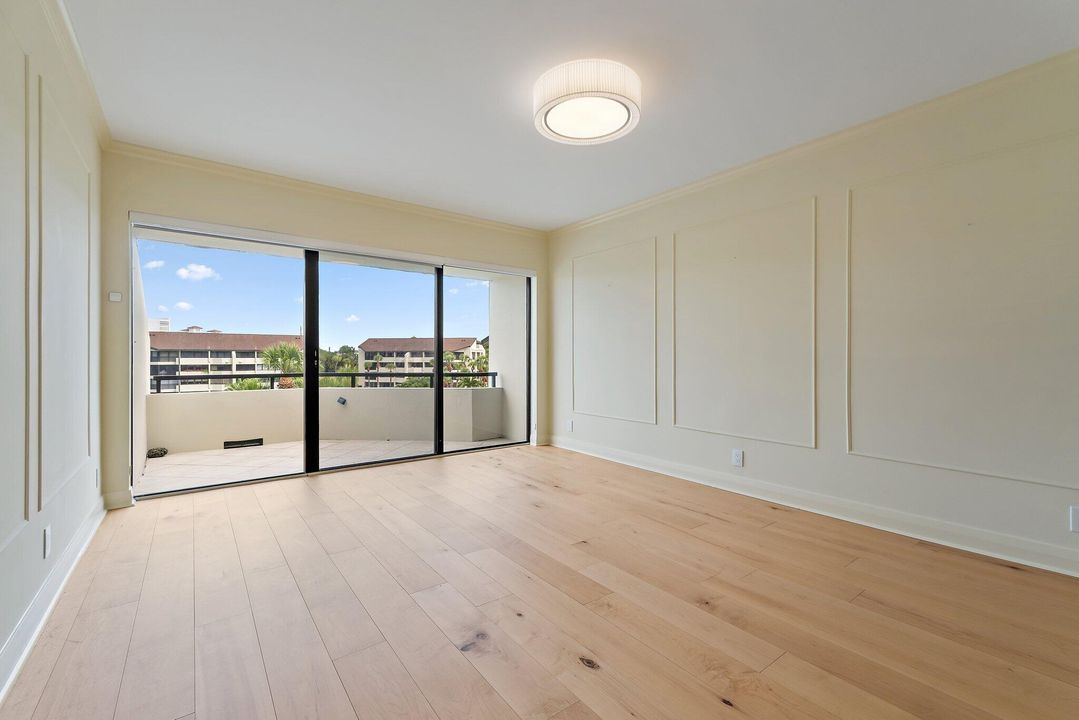 Activo con contrato: $1,250,000 (3 camas, 3 baños, 2772 Pies cuadrados)