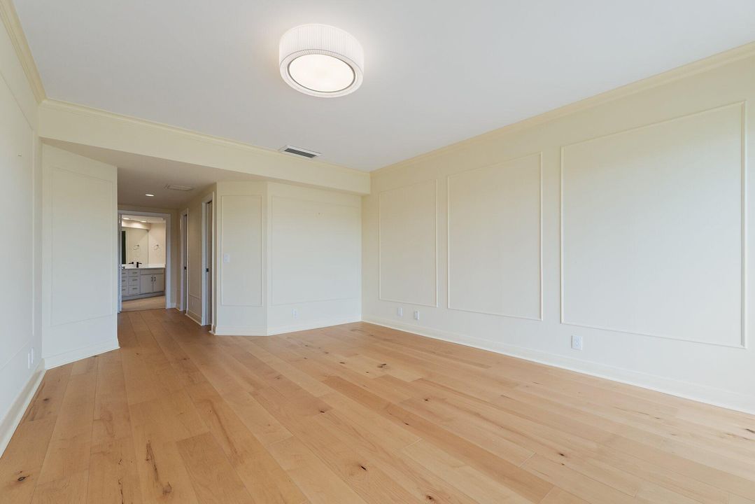 Activo con contrato: $1,250,000 (3 camas, 3 baños, 2772 Pies cuadrados)