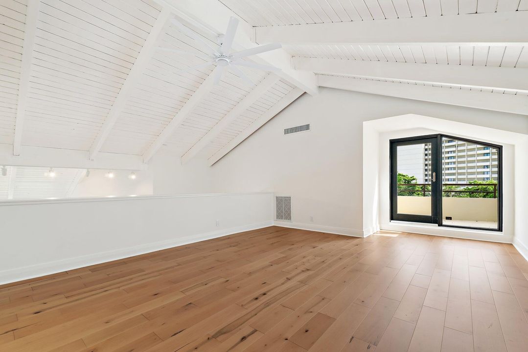 Activo con contrato: $1,250,000 (3 camas, 3 baños, 2772 Pies cuadrados)