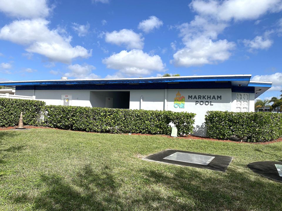 待售: $65,000 (1 贝兹, 1 浴室, 585 平方英尺)