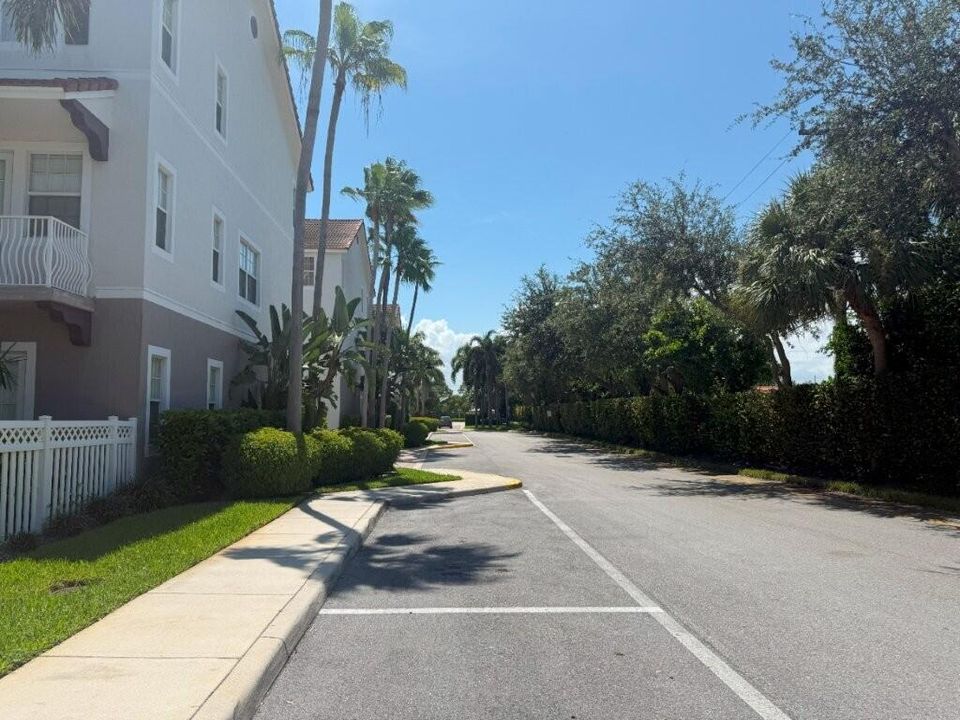 待售: $450,000 (3 贝兹, 2 浴室, 2089 平方英尺)