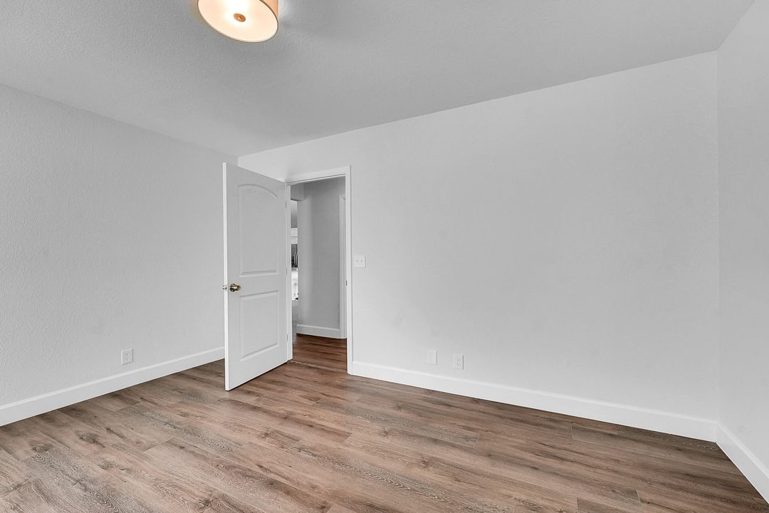 Activo con contrato: $699,900 (3 camas, 2 baños, 2256 Pies cuadrados)