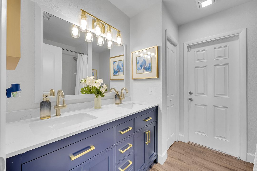 Activo con contrato: $699,900 (3 camas, 2 baños, 2256 Pies cuadrados)