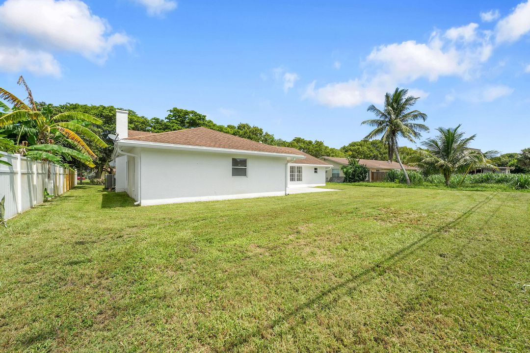 Activo con contrato: $699,900 (3 camas, 2 baños, 2256 Pies cuadrados)