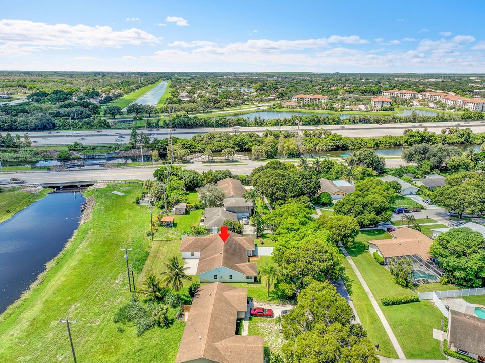 Activo con contrato: $699,900 (3 camas, 2 baños, 2256 Pies cuadrados)