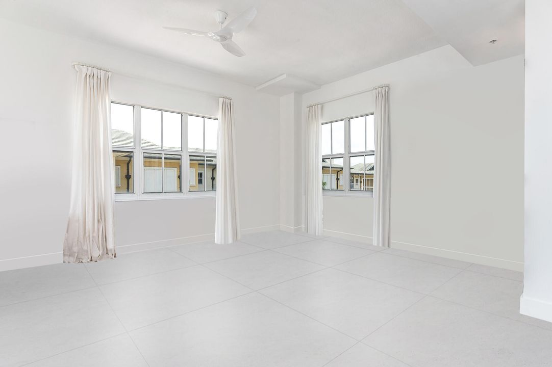 合同活跃: $2,800 (1 贝兹, 1 浴室, 1078 平方英尺)