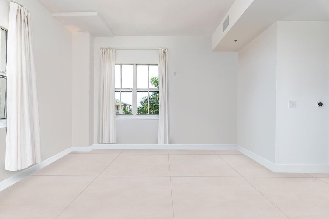 合同活跃: $2,800 (1 贝兹, 1 浴室, 1078 平方英尺)