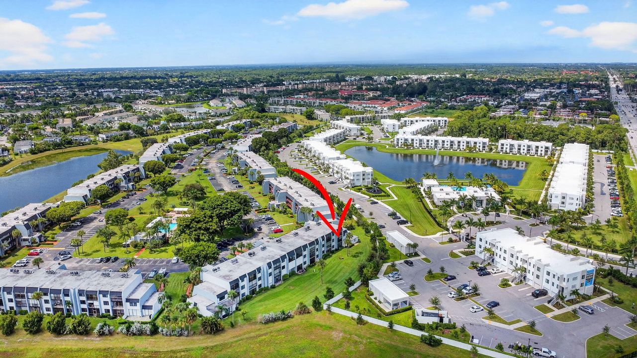 Active With Contract: $165,000 (1 beds, 1 baths, 716 Square Feet)