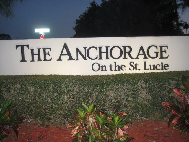 For Sale: $225,000 (2 beds, 2 baths, 1018 Square Feet)