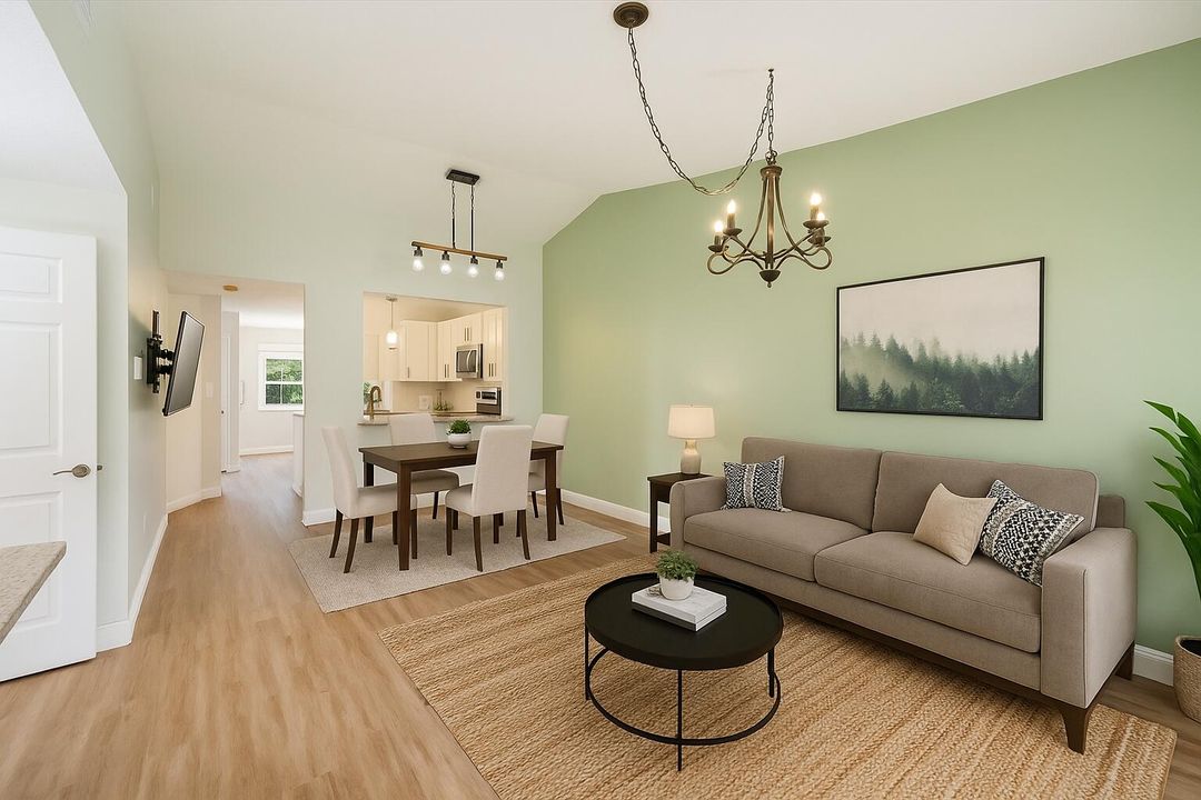 合同活跃: $2,100 (2 贝兹, 2 浴室, 863 平方英尺)