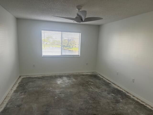 Под контрактом: $112,500 (2 спален, 2 ванн, 1215 Квадратных фут)