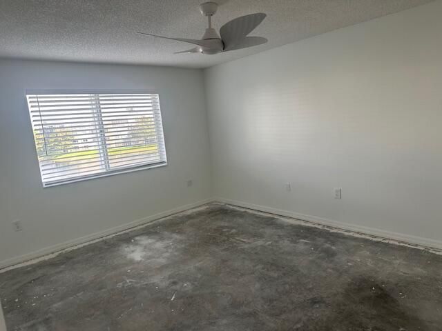 Под контрактом: $112,500 (2 спален, 2 ванн, 1215 Квадратных фут)