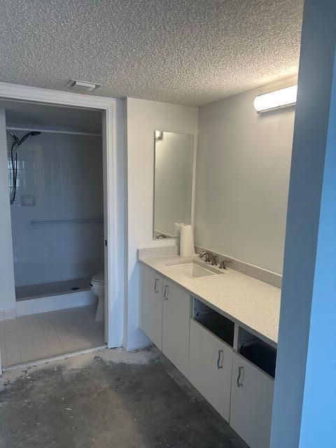 Под контрактом: $112,500 (2 спален, 2 ванн, 1215 Квадратных фут)