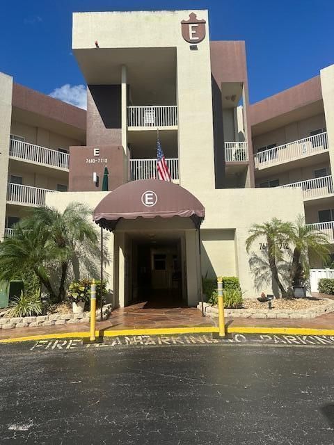 Под контрактом: $112,500 (2 спален, 2 ванн, 1215 Квадратных фут)