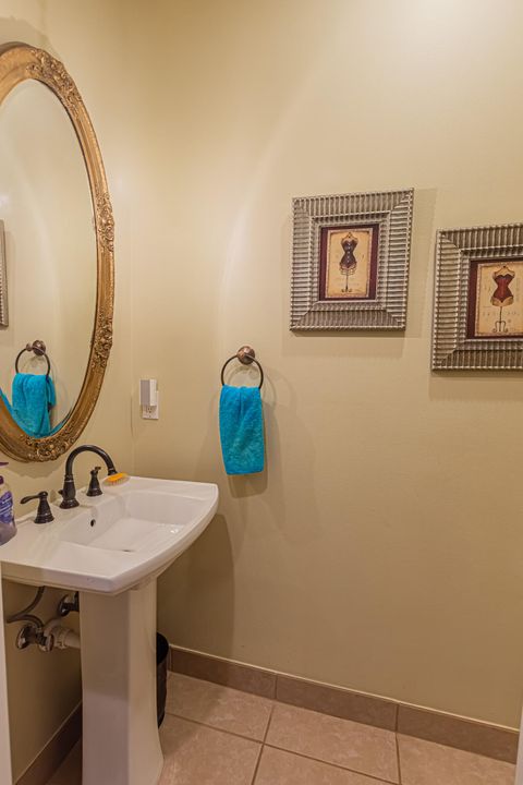 待售: $478,900 (3 贝兹, 2 浴室, 2545 平方英尺)