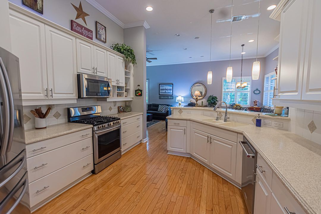 待售: $478,900 (3 贝兹, 2 浴室, 2545 平方英尺)