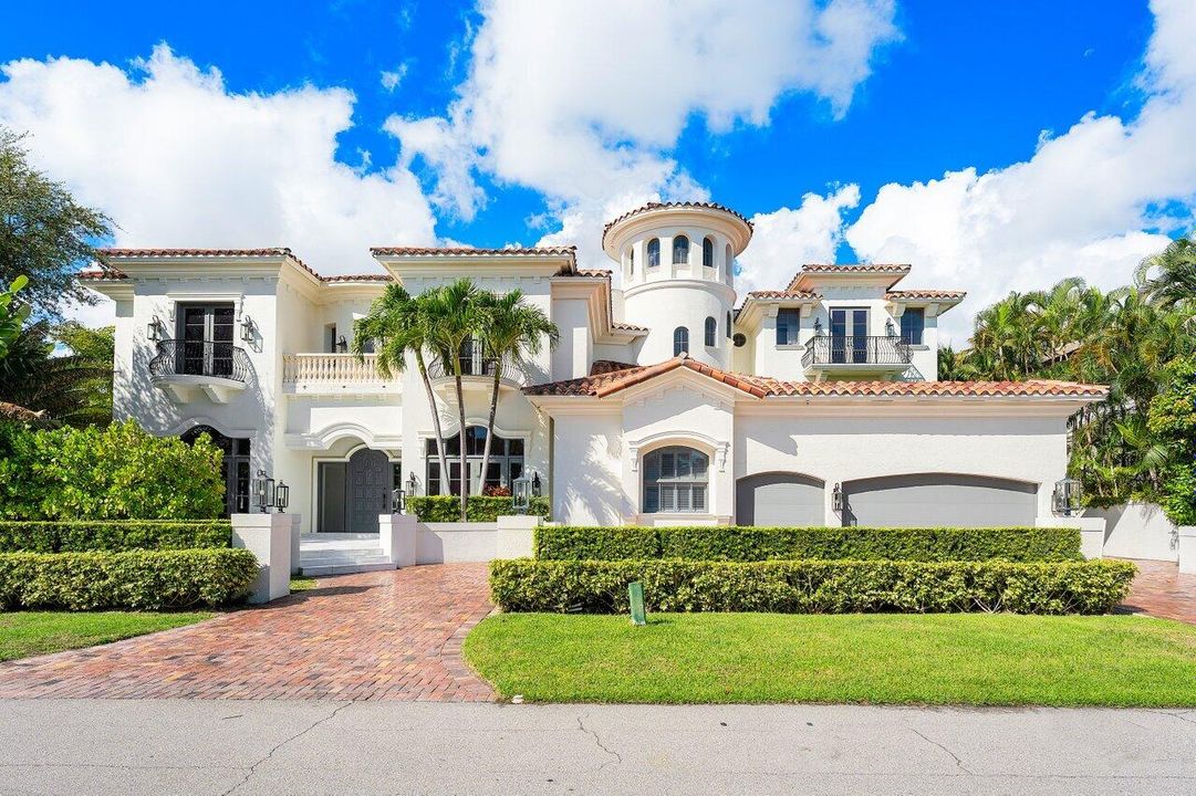 For Sale: $13,800,000 (6 beds, 7 baths, 9296 Square Feet)