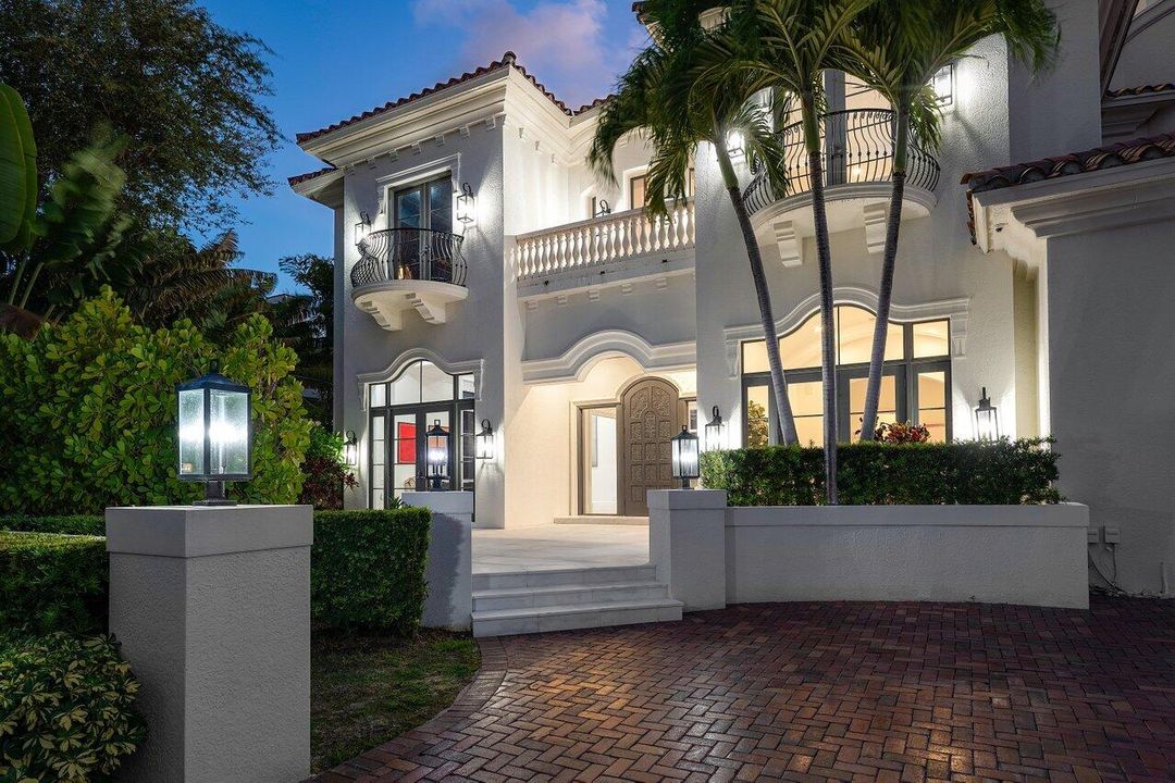 For Sale: $13,800,000 (6 beds, 7 baths, 9296 Square Feet)