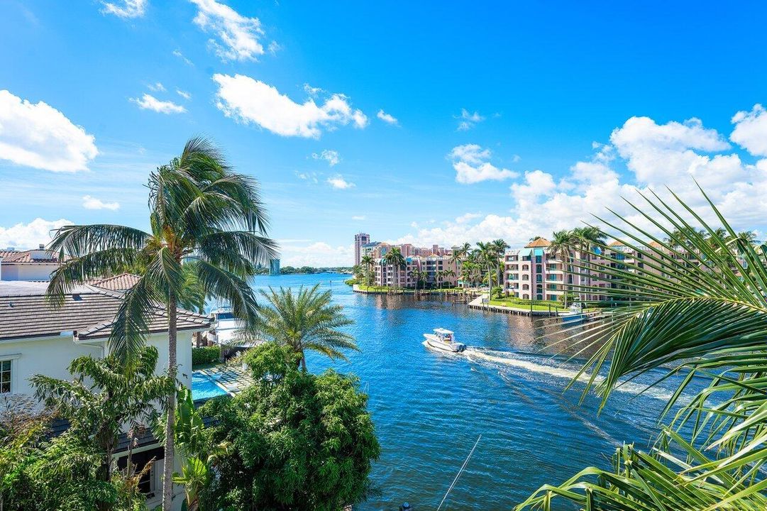 For Sale: $13,800,000 (6 beds, 7 baths, 9296 Square Feet)