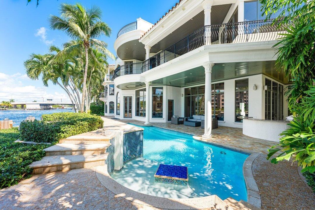 For Sale: $13,800,000 (6 beds, 7 baths, 9296 Square Feet)