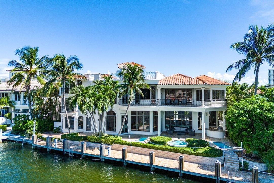 For Sale: $13,800,000 (6 beds, 7 baths, 9296 Square Feet)