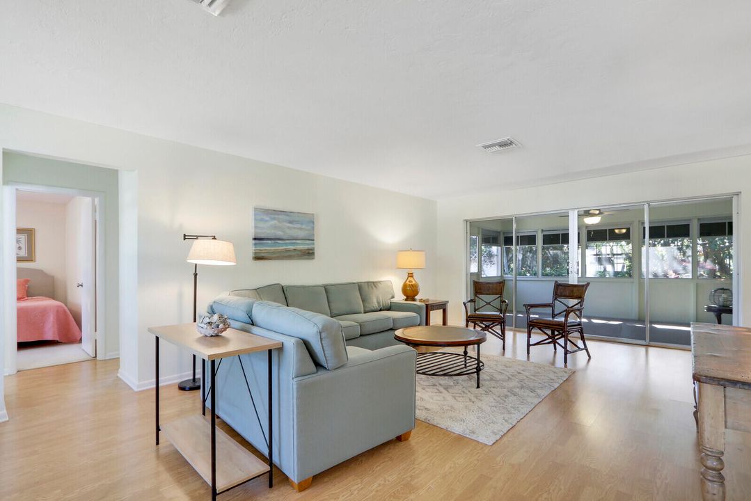 出租: $3,750 (3 贝兹, 2 浴室, 1476 平方英尺)