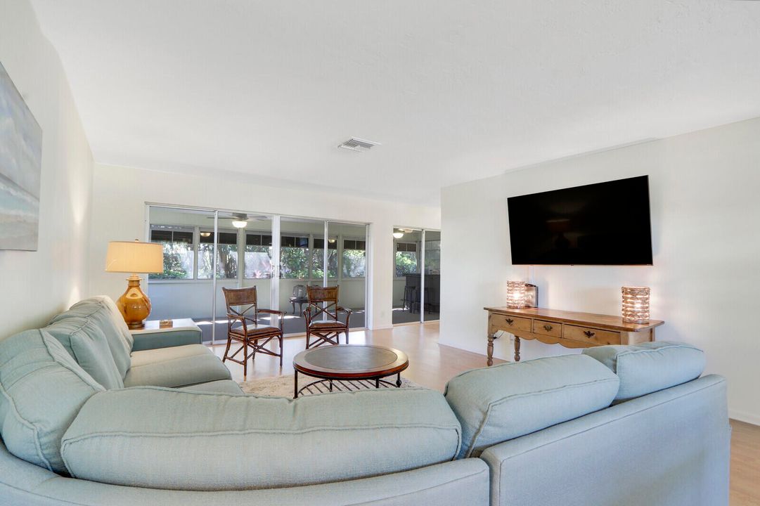 出租: $3,750 (3 贝兹, 2 浴室, 1476 平方英尺)