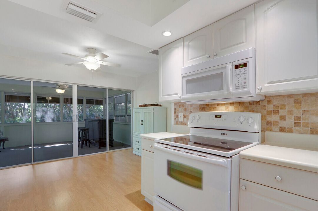 出租: $3,750 (3 贝兹, 2 浴室, 1476 平方英尺)