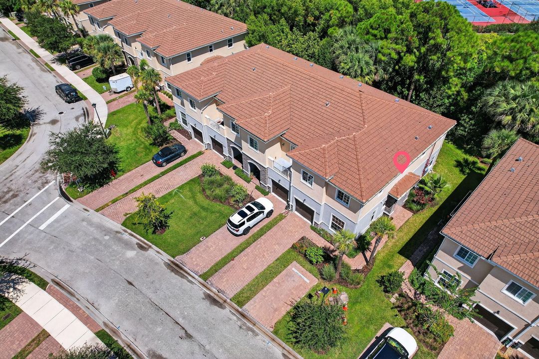 待售: $450,000 (4 贝兹, 3 浴室, 1904 平方英尺)