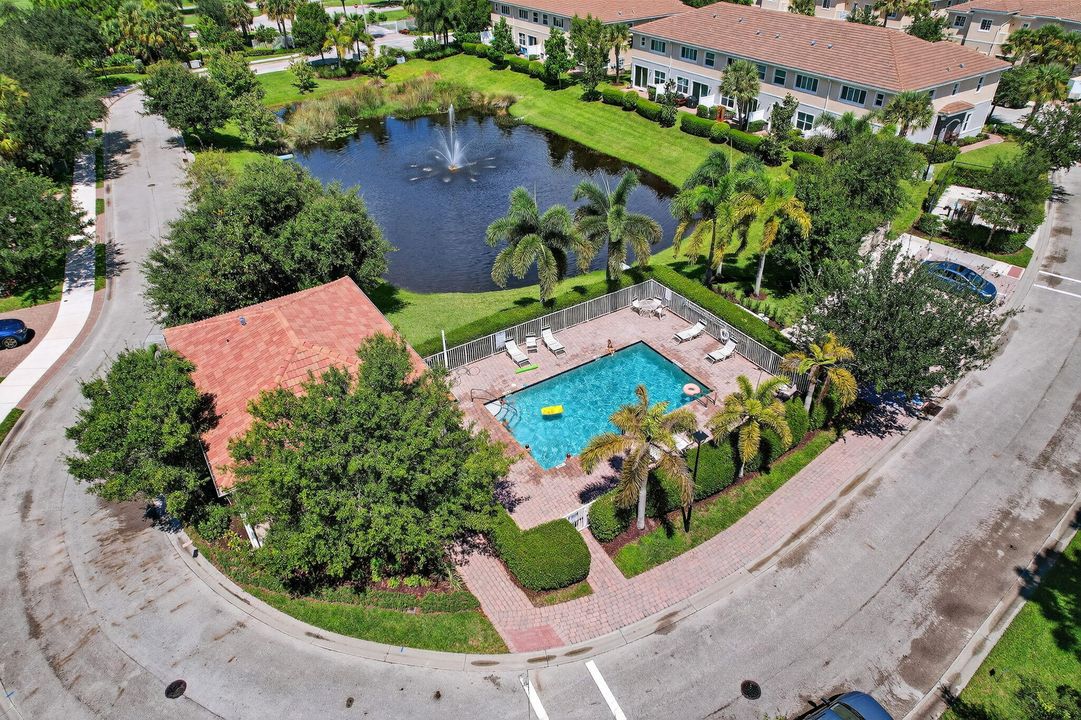 待售: $450,000 (4 贝兹, 3 浴室, 1904 平方英尺)