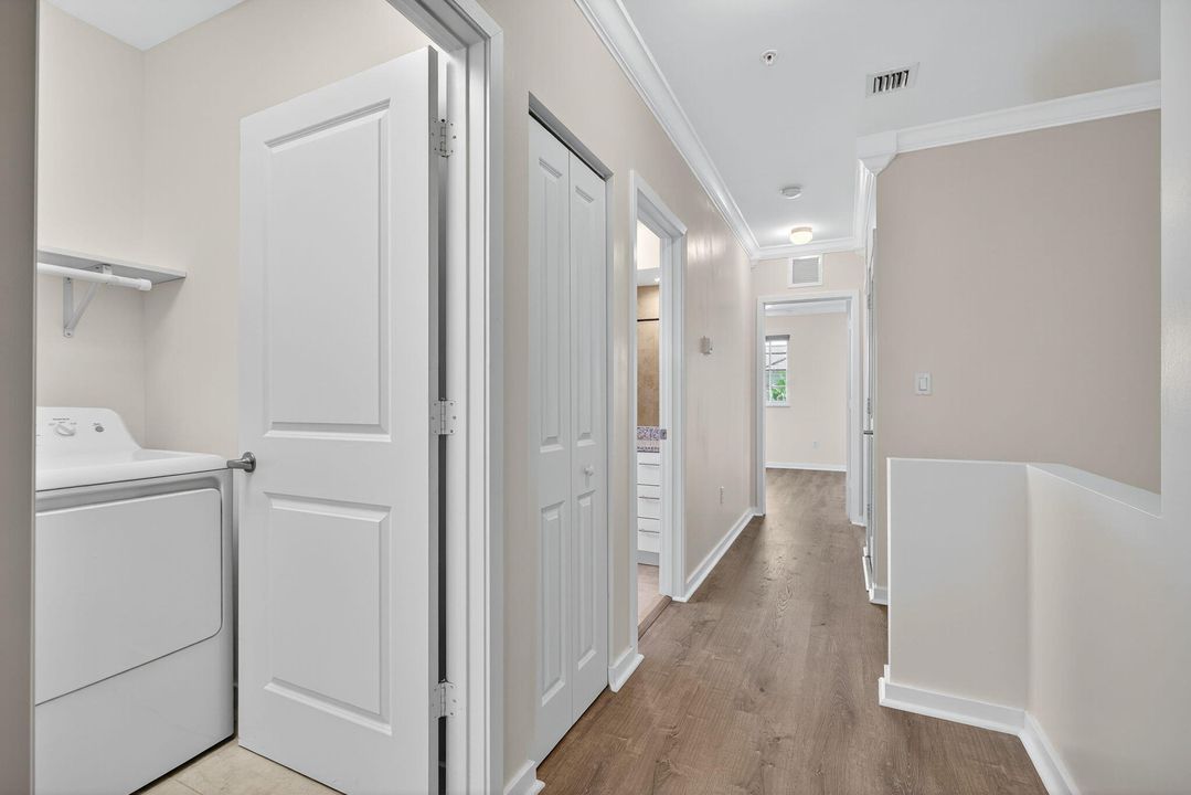 待售: $450,000 (4 贝兹, 3 浴室, 1904 平方英尺)