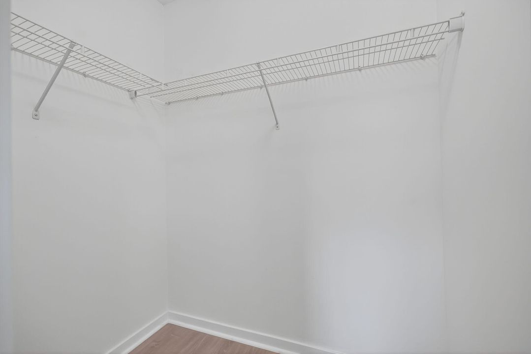 待售: $450,000 (4 贝兹, 3 浴室, 1904 平方英尺)