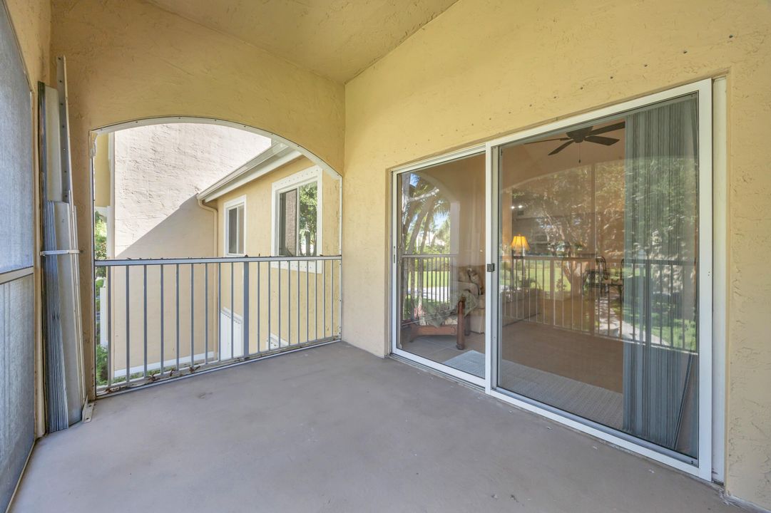 合同活跃: $405,000 (3 贝兹, 2 浴室, 1152 平方英尺)