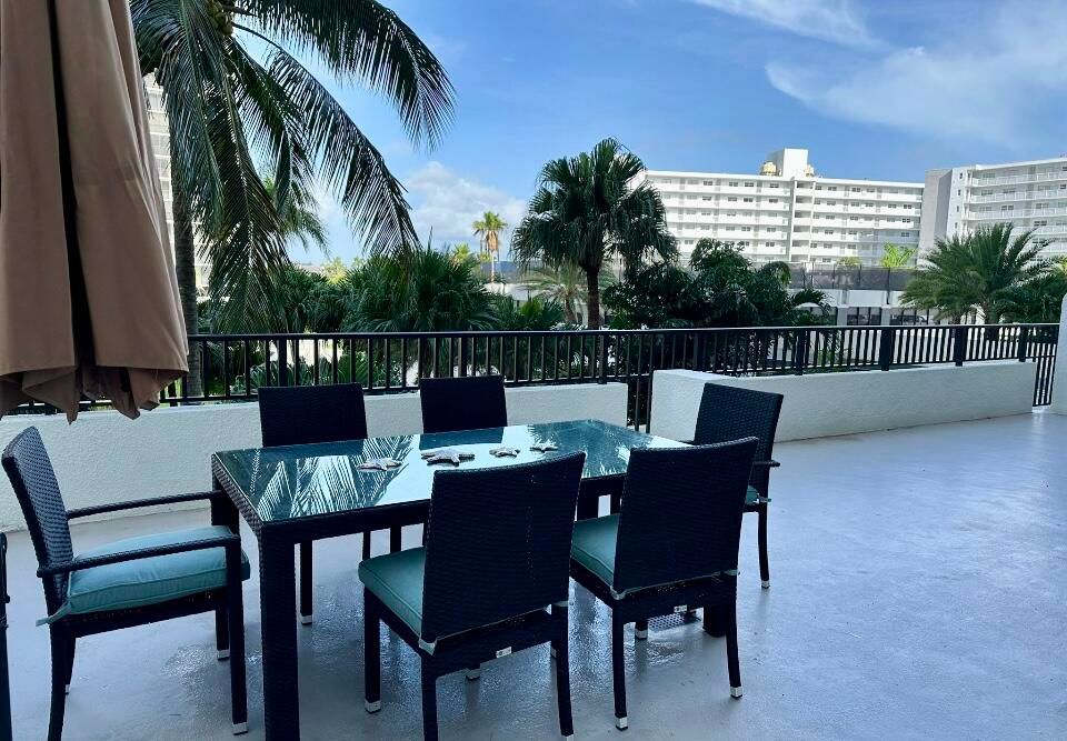 Под контрактом: $7,100 (2 спален, 2 ванн, 1452 Квадратных фут)