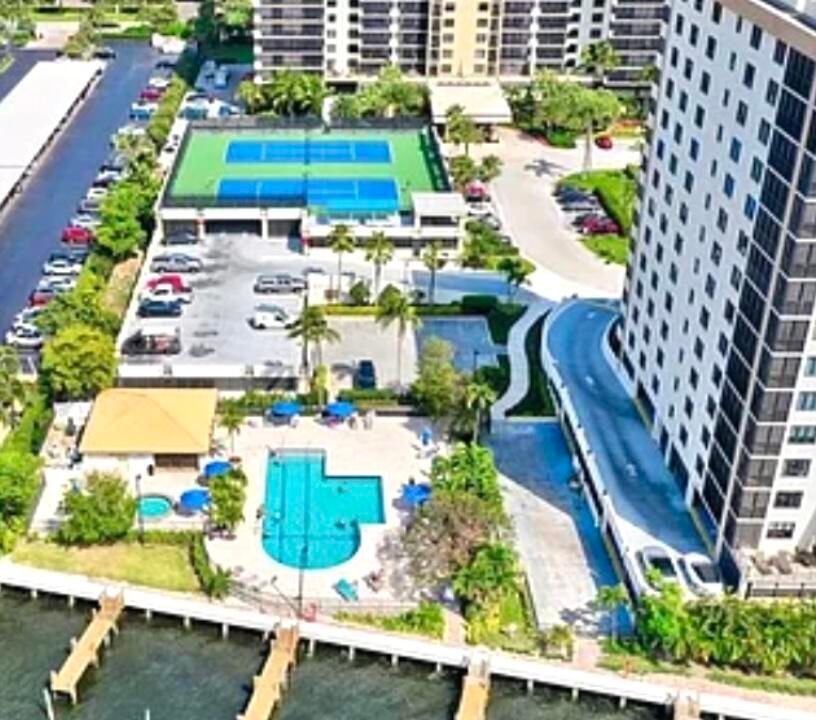 Под контрактом: $7,100 (2 спален, 2 ванн, 1452 Квадратных фут)