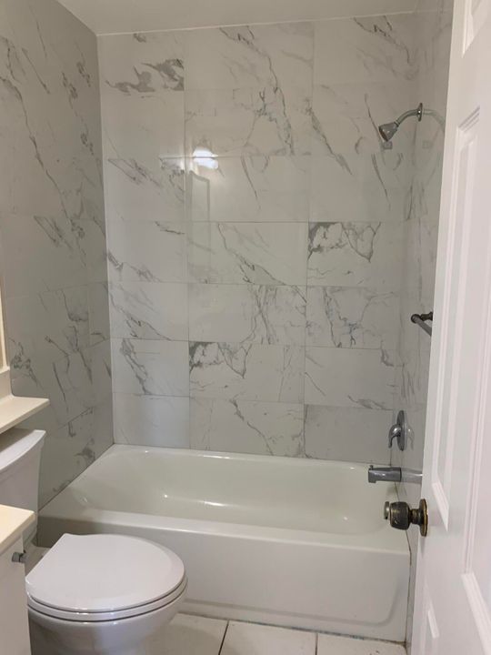 Под контрактом: $2,000 (2 спален, 1 ванн, 800 Квадратных фут)