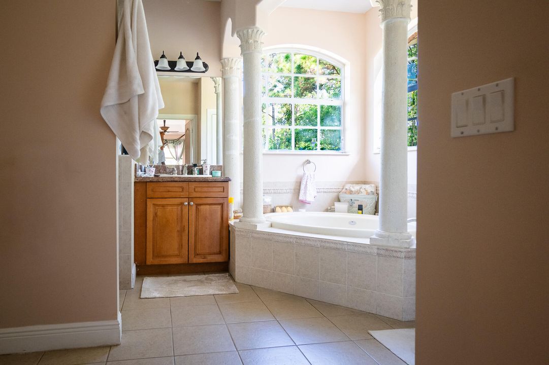 For Sale: $775,000 (4 beds, 3 baths, 3113 Square Feet)